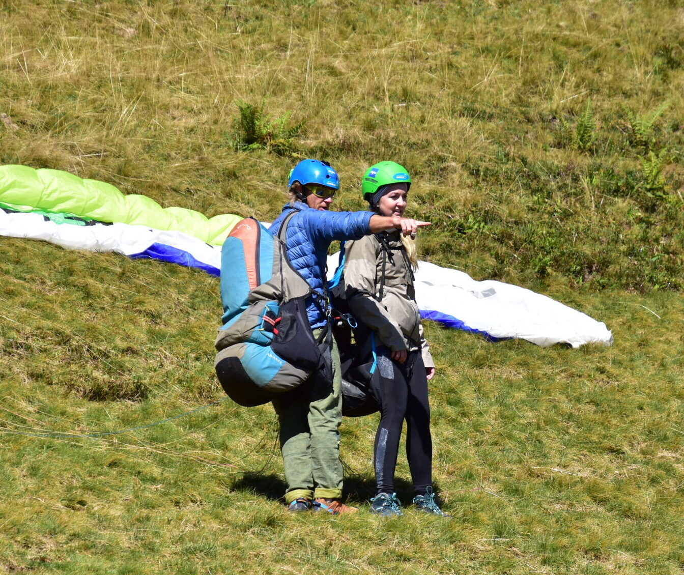 Startvorbereitung Tandemflug Gleitschirm