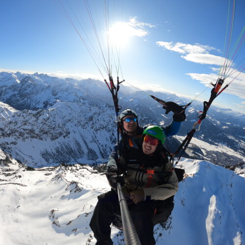 Winter Gleitschirm Tandemflug Paragliding Hoehenangst; Gleitschirmfliegen Allgäu